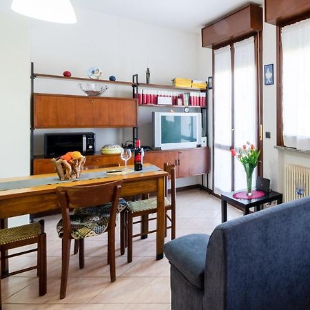 Parma Fiere Studio Con Parcheggio E Balcone Διαμέρισμα Εξωτερικό φωτογραφία