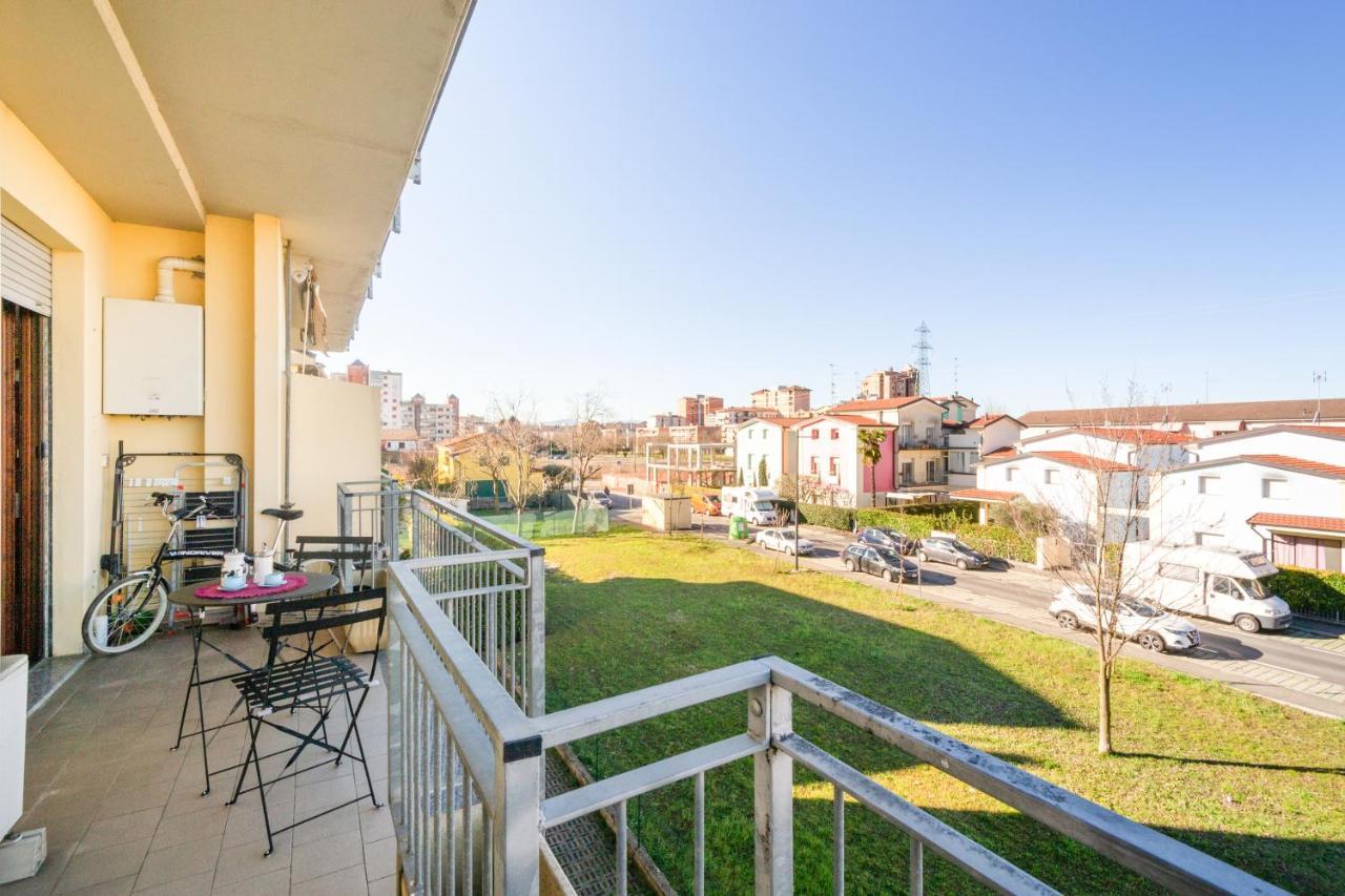 Parma Fiere Studio Con Parcheggio E Balcone Διαμέρισμα Εξωτερικό φωτογραφία